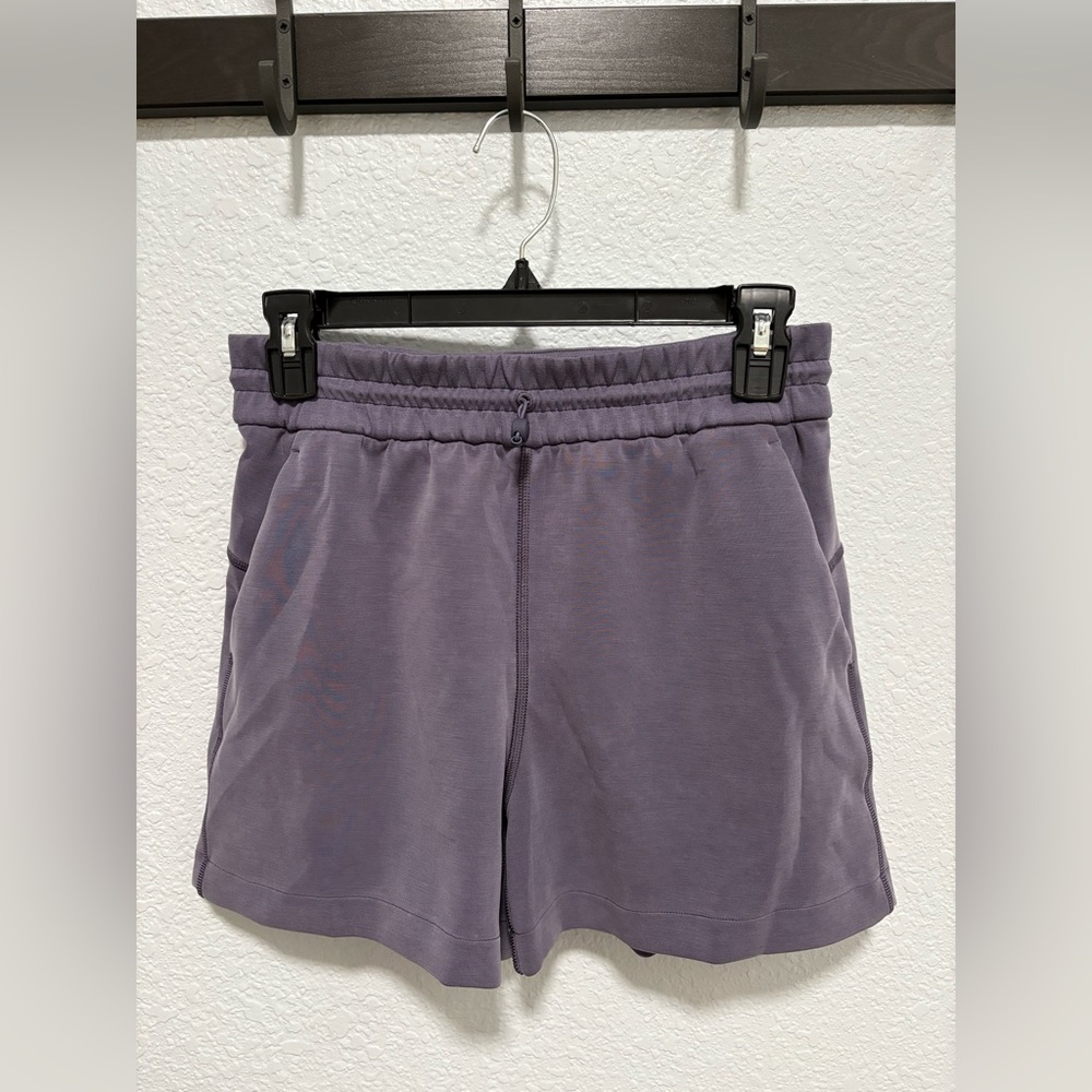 New Lululemon Softstreme high-rise short Sz4 color Nightfall MSRP: $78 - Picture 6 of 9